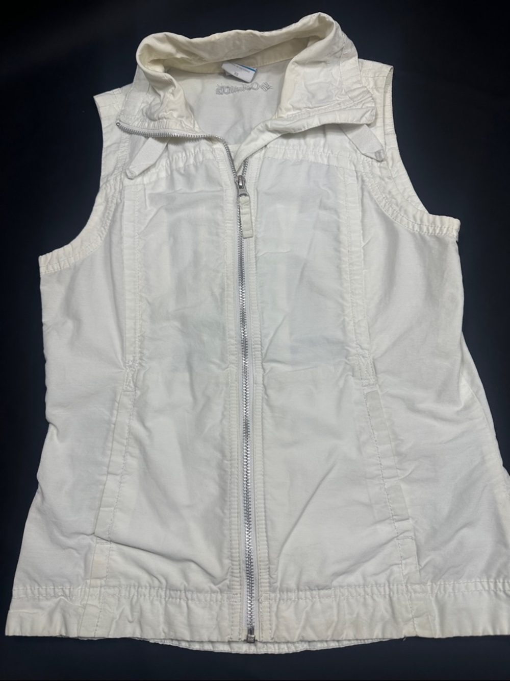 Columbia Sportswear White Sleeveless Zip-Up Vest. XS
